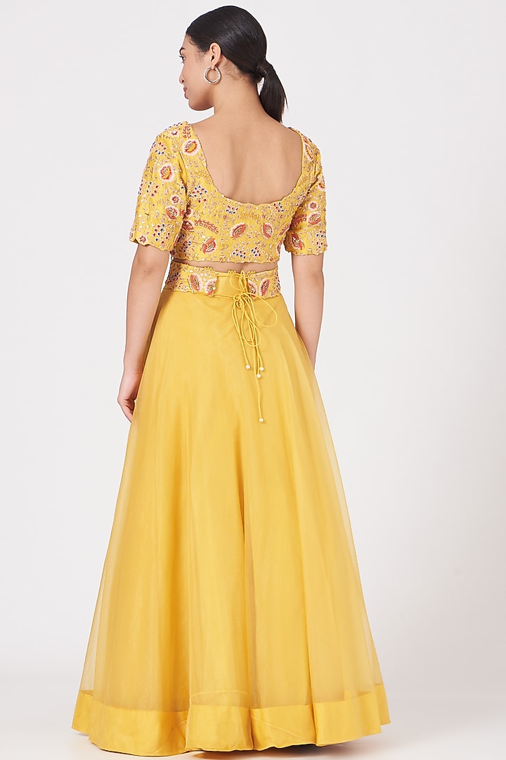 Yellow Organza Wedding Lehenga Set by USHA BAGRI at Pernia's Pop Up Shop