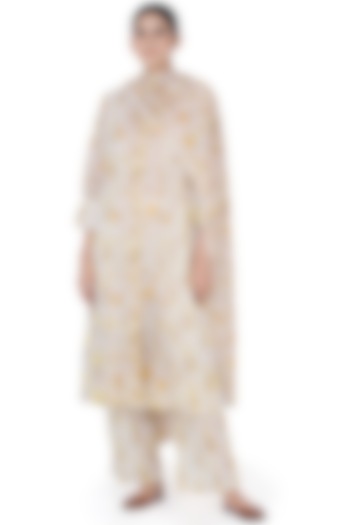 Off White Printed Kurta Set by Uri by Mrunalini Rao at Pernia's Pop Up Shop