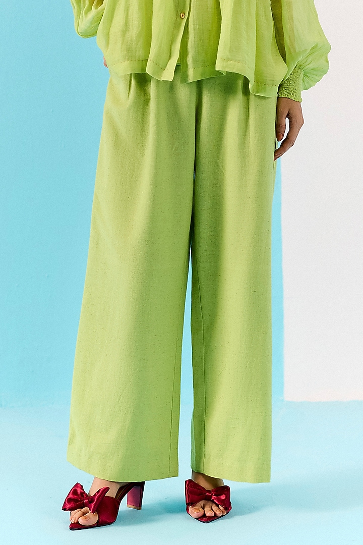 Fresh Green Organic Fabric Co-Ord Set by Uri by Mrunalini Rao at Pernia's Pop Up Shop