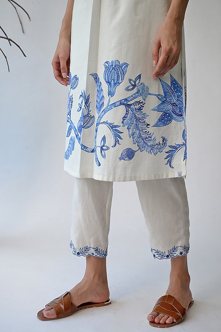 White Embroidered Printed Tunic by Umbar By Payal Pratap at Pernia's Pop Up Shop
