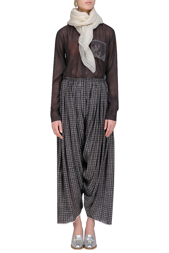 Urvashi Kaur presents Ecru and dark grey noil blocked printed stole available only at Pernia's Pop Up Shop.