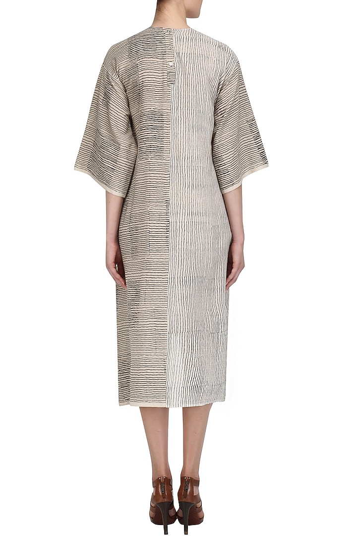 Blush and broken white block print khadi tunic available only at Pernia's Pop Up Shop.