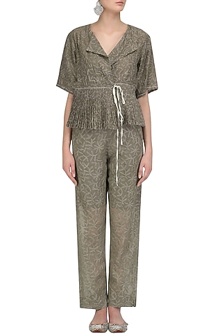 Olive Chikankari Embroidered Crop Pants by Urvashi Kaur