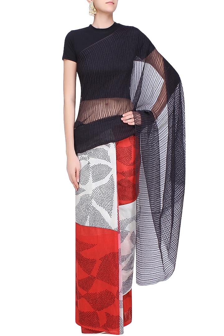 Black, red and ecru tye and dye saree available only at Pernia's Pop Up Shop.