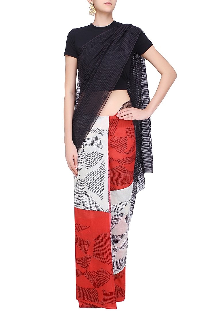 Black, red and ecru tye and dye saree available only at Pernia's Pop Up Shop.