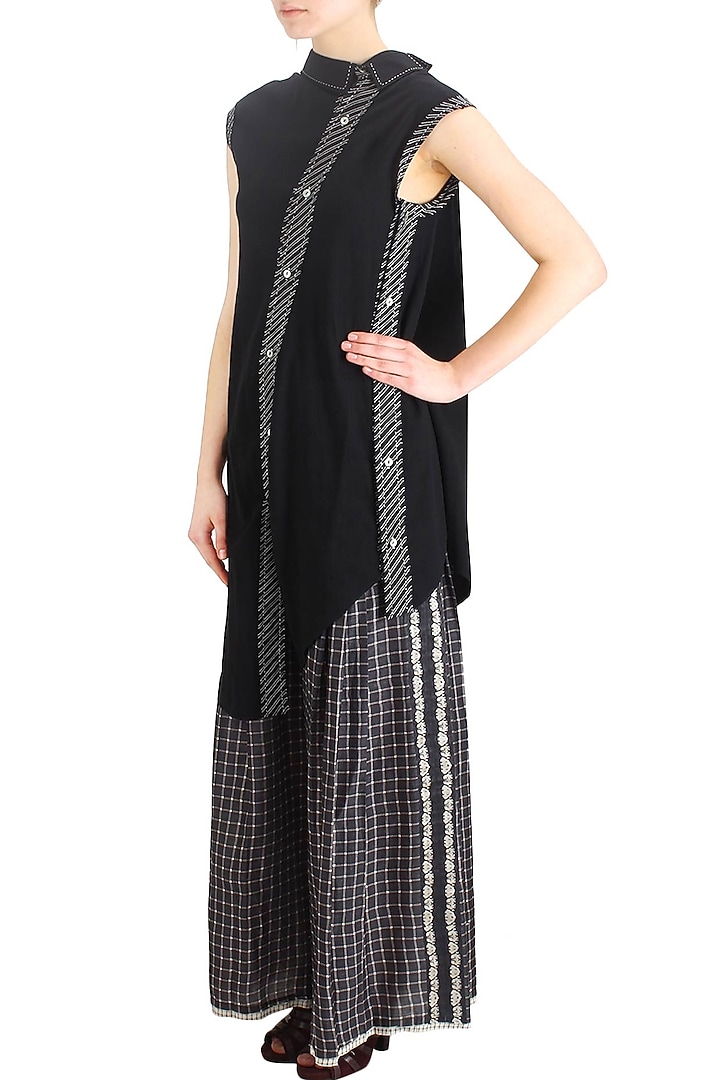 Black stitch line panel asymmetric shirt available only at Pernia's Pop Up Shop.