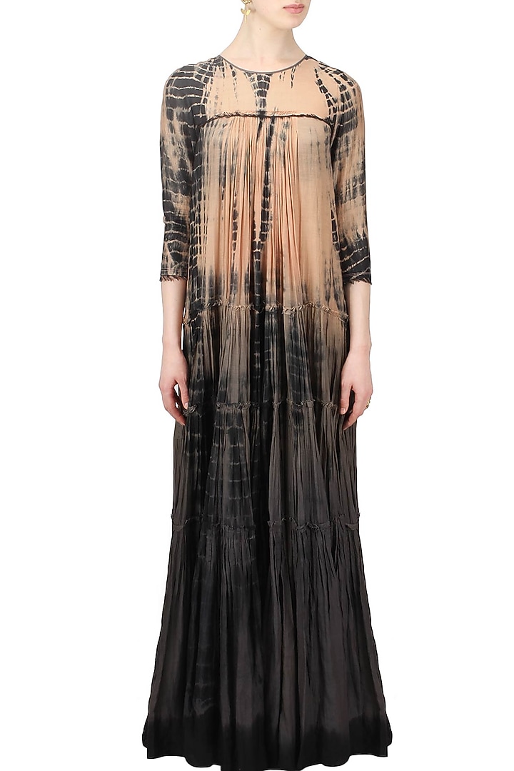 Blush and grey tie and dye ombre dress available only at Pernia's Pop Up Shop.