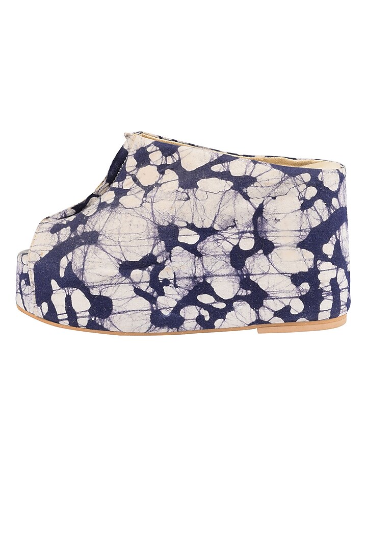 Urvashi Kaur presents Blue and ecru batik print peep toe wedges available only at Pernia's Pop Up Shop.