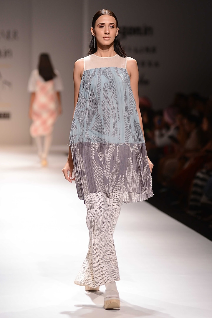 Ecru dot print trousers available only at Pernia's Pop Up Shop.