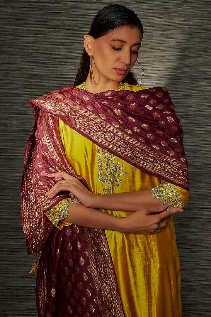 Wine Moonga Silk Handwoven Dupatta by Umay Benaras at Pernia's Pop Up Shop