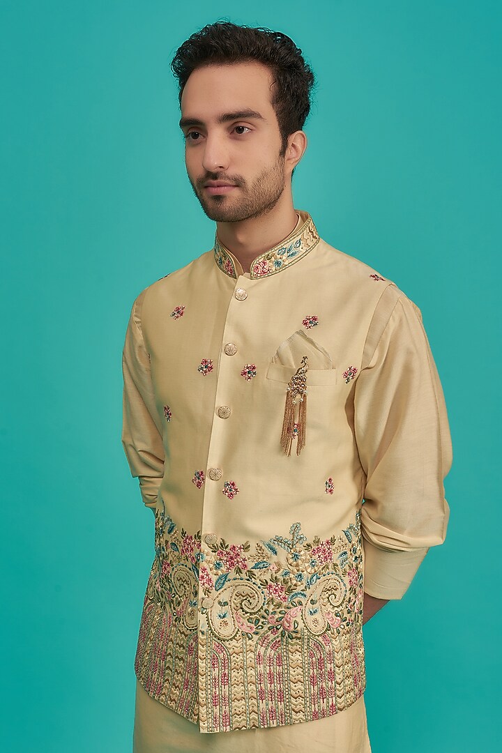 Cream Silk Embroidered Bundi Jacket Set by UNIQA at Pernia's Pop Up Shop
