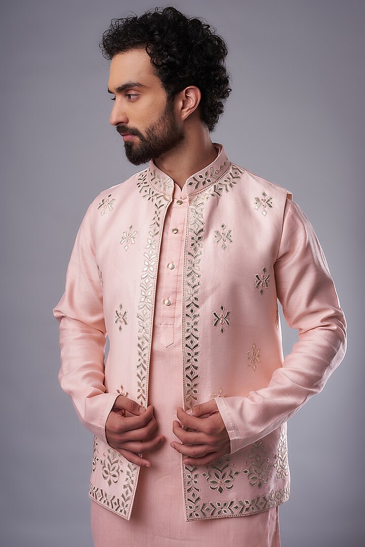 Peach Silk Foil Embroidered Bundi Jacket Set by UNIQA at Pernia's Pop Up Shop