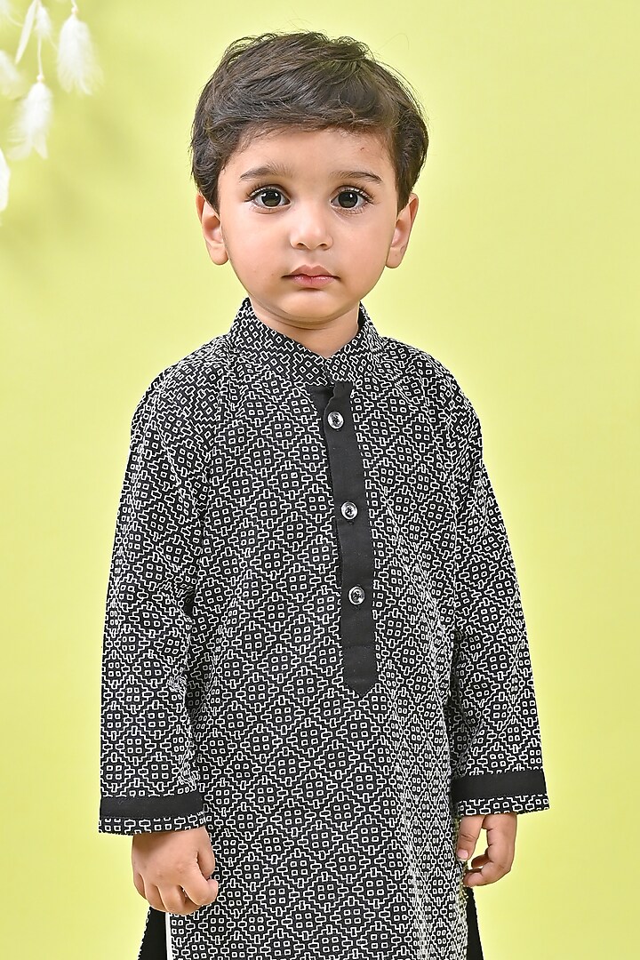Black Cotton Printed Kurta Set For Boys by UNIQ RIYO CREATION at Pernia's Pop Up Shop
