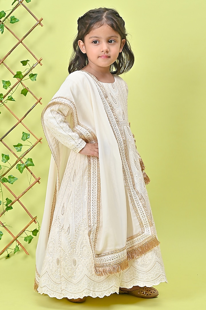 Off-White Georgette Embroidered Anarkali Set For Girls by UNIQ RIYO CREATION at Pernia's Pop Up Shop