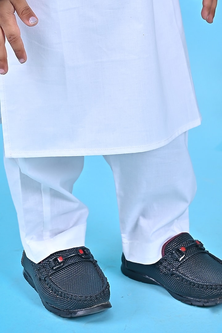 White Cotton Printed Jacket Set For Boys by UNIQ RIYO CREATION at Pernia's Pop Up Shop