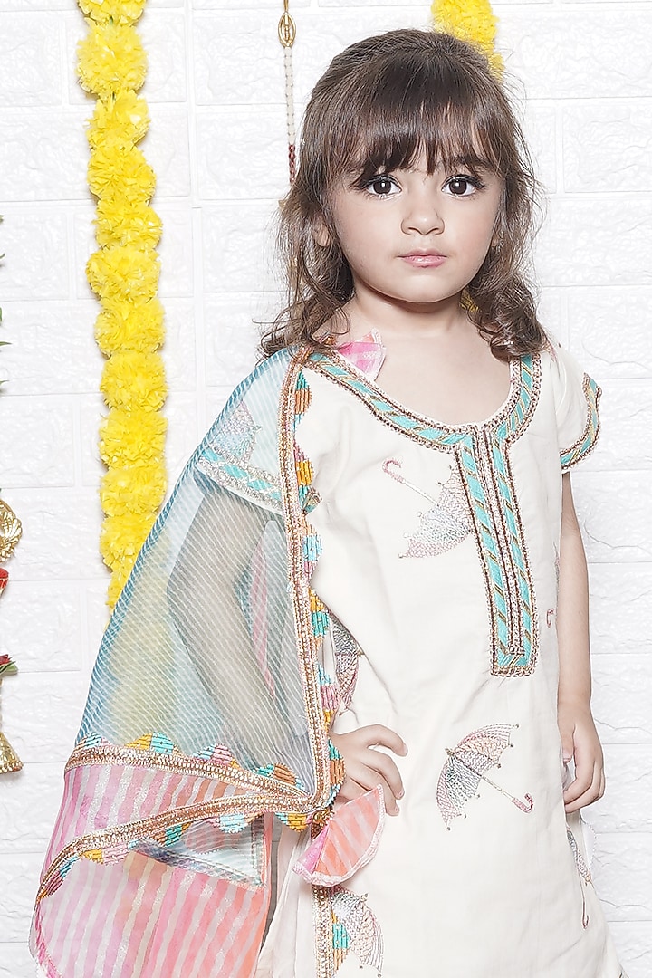 Off-White Cotton Umbrella Embroidered Kurta Set For Girls by UNIQ RIYO CREATION at Pernia's Pop Up Shop