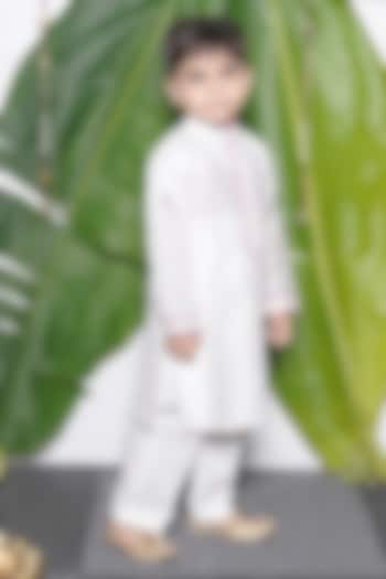 Off-White Cotton & Chanderi Kurta Set For Boys by UNIQ RIYO CREATION