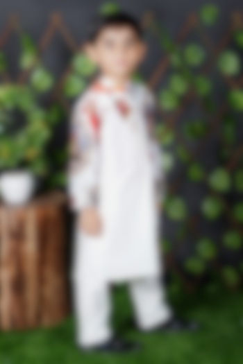 White Cotton Lion Printed Kurta Set For Boys by UNIQ RIYO CREATION at Pernia's Pop Up Shop