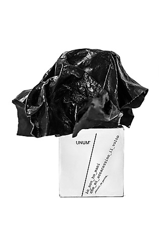 Black Cassocks Fraganance by Unum X Scentido