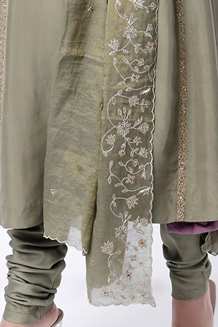 Olive Embroidered Kurta Set by Rhua at Pernia's Pop Up Shop