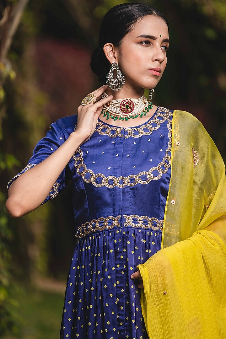 Purple Printed & Embroidered Kurta Set by Upasana Gupta at Pernia's Pop Up Shop