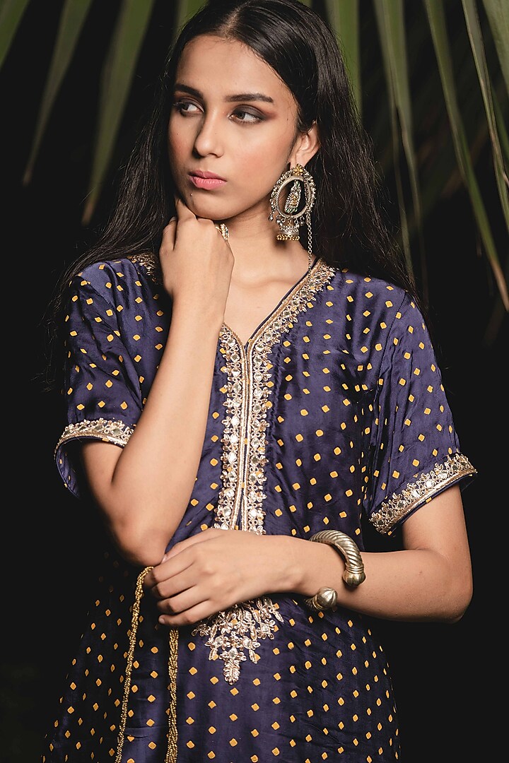 Navy Blue Printed & Embroidered Kurta Set by Upasana Gupta at Pernia's Pop Up Shop