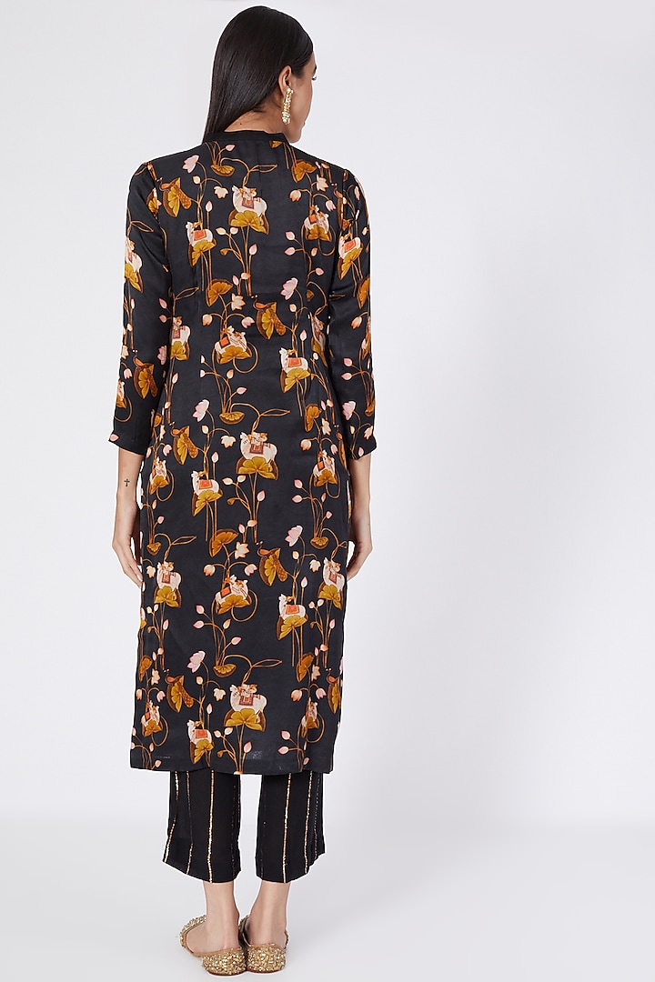 Black Digital Printed Kurta Set by Upasana Gupta at Pernia's Pop Up Shop