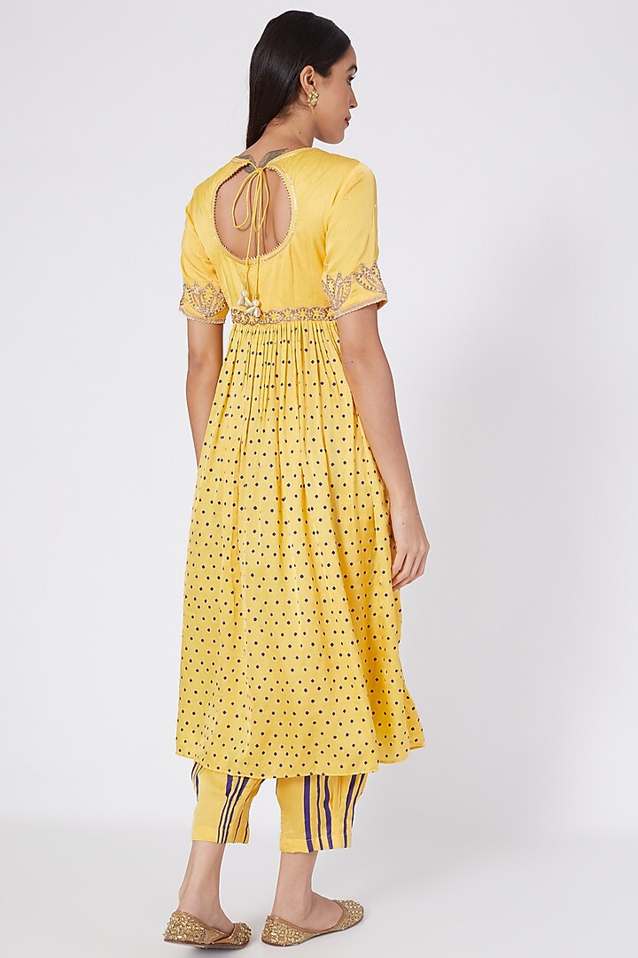 Yellow Embroidered & Block Printed Kurta Set by Upasana Gupta at Pernia's Pop Up Shop