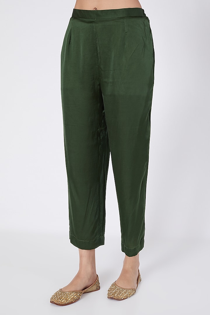 Mehendi Green Digital Printed Pant Set by Upasana Gupta at Pernia's Pop Up Shop