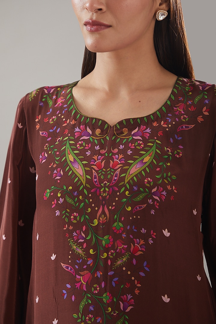 Brown Crepe Printed Kurta Set by URFAA by Urshia Fatima at Pernia's Pop Up Shop