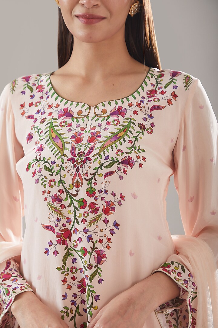Blush Pink Crepe Floral Printed Kurta Set by URFAA by Urshia Fatima at Pernia's Pop Up Shop