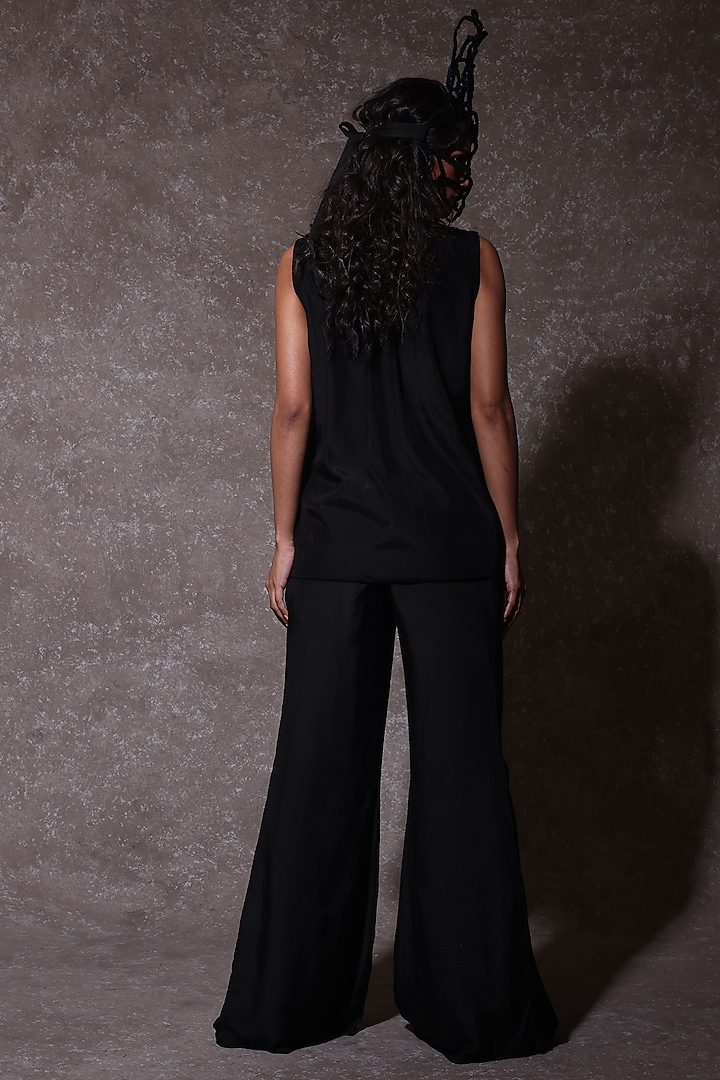 Black Muslin & Tissue Cutwork Jacket Set by URMIL at Pernia's Pop Up Shop