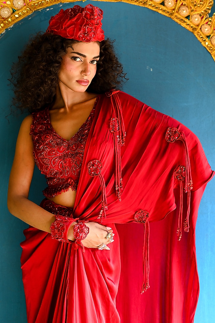 Red Raw Silk & Satin Georgette Hand Embroidered Concept Wedding Saree Set by URMIL at Pernia's Pop Up Shop