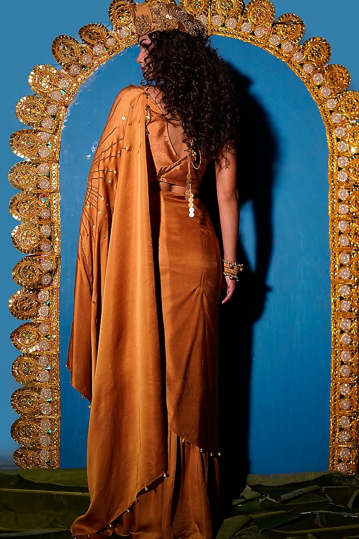 Gold Raw Silk Hand Embroidered Concept Wedding Saree Set by URMIL at Pernia's Pop Up Shop