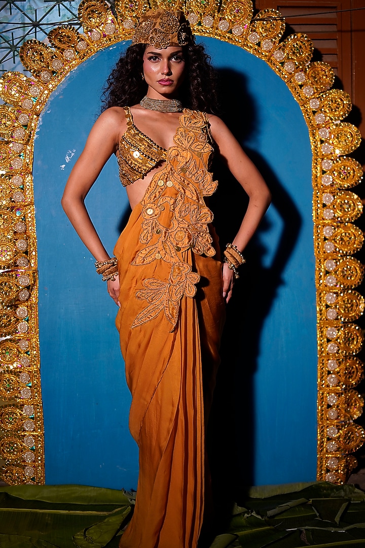 Gold Raw Silk Hand Embroidered Concept Wedding Saree Set by URMIL at Pernia's Pop Up Shop