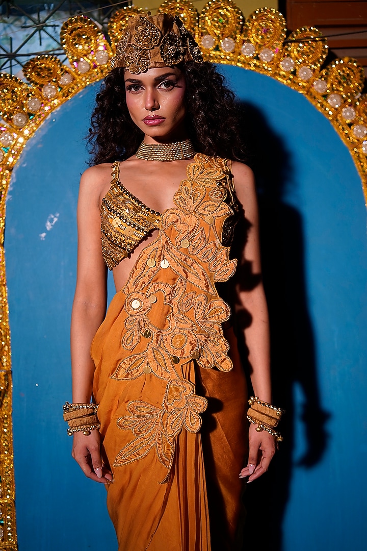 Gold Raw Silk Hand Embroidered Concept Wedding Saree Set by URMIL at Pernia's Pop Up Shop