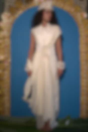 Off-White Muslin & Organza Embroidered Jacket Set by URMIL at Pernia's Pop Up Shop