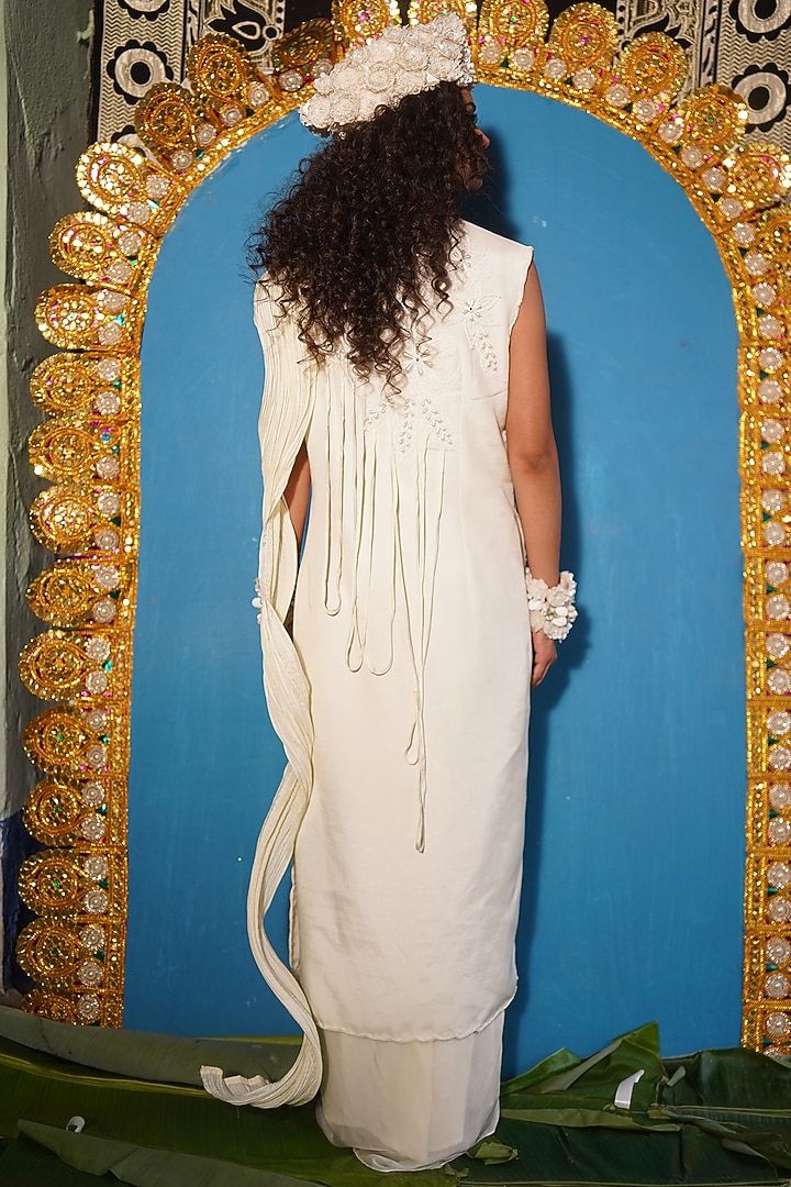 Off-White Muslin & Organza Embroidered Jacket Set by URMIL at Pernia's Pop Up Shop