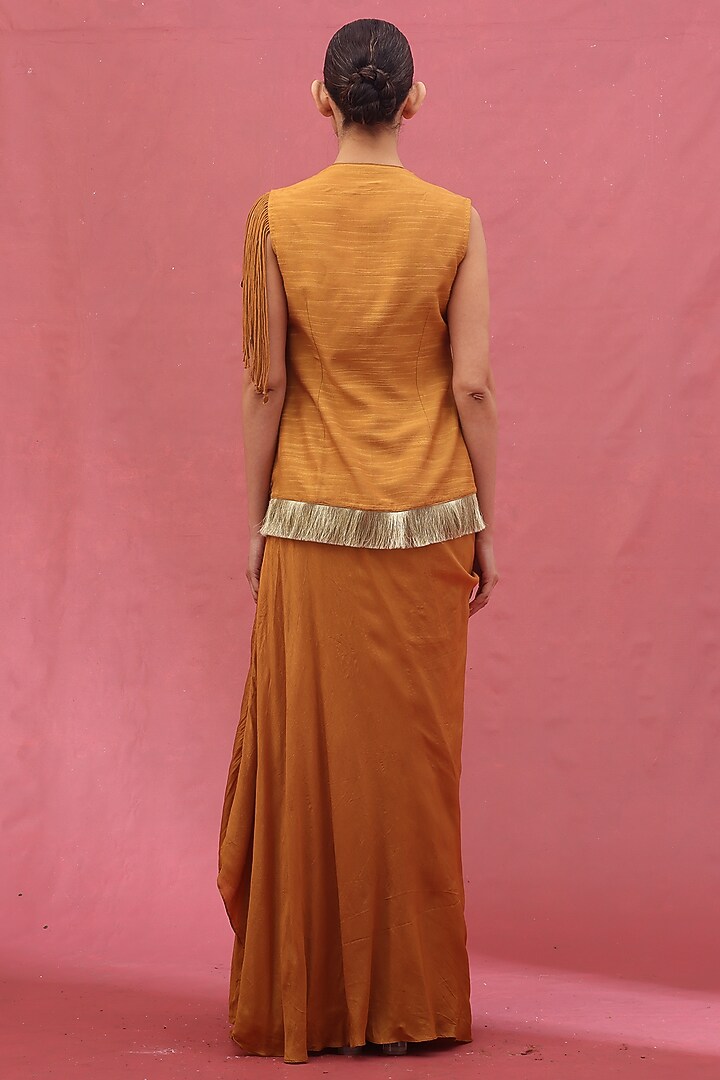 Gold Muslin & Silk Skirt Set by URMIL at Pernia's Pop Up Shop