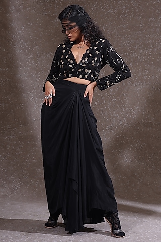 Black Muslin & Tabby Skirt Set by URMIL