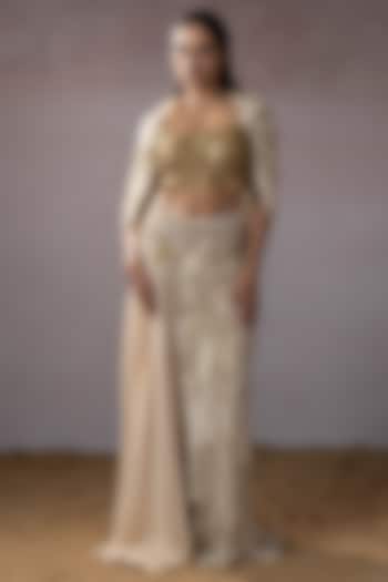 Ivory Dola & Tissue Hand Embroidered Skirt Wedding Saree Set by URMIL at Pernia's Pop Up Shop