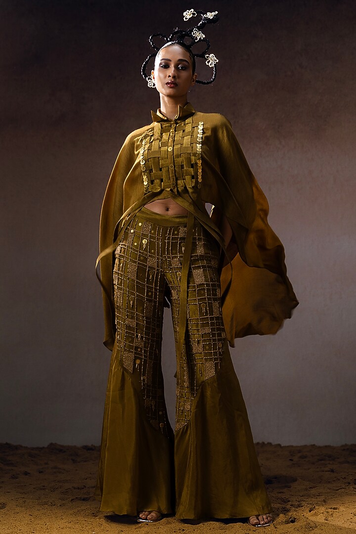 Dark Gold Dola & Tissue Hand Embroidered Cape Set by URMIL at Pernia's Pop Up Shop
