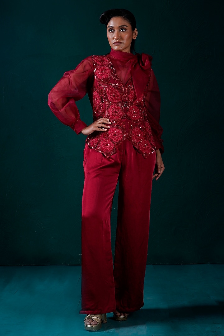Red Muslin Hand Embroidered Jacket Set by URMIL at Pernia's Pop Up Shop