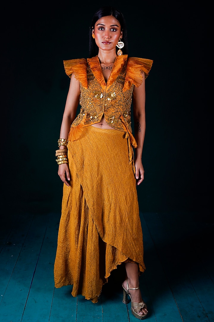 Golden Muslin Hand Embroidered Jacket Set by URMIL at Pernia's Pop Up Shop