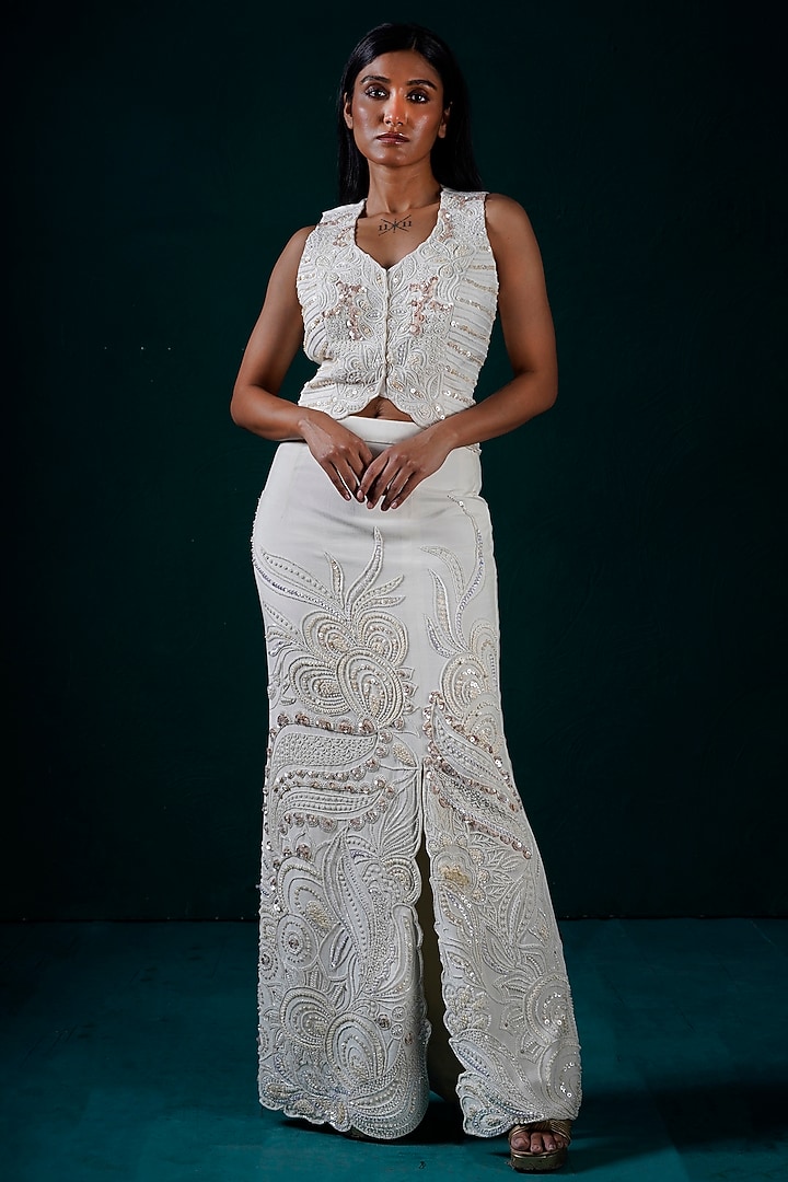 Ivory Muslin Hand Embroidered Skirt Set by URMIL at Pernia's Pop Up Shop