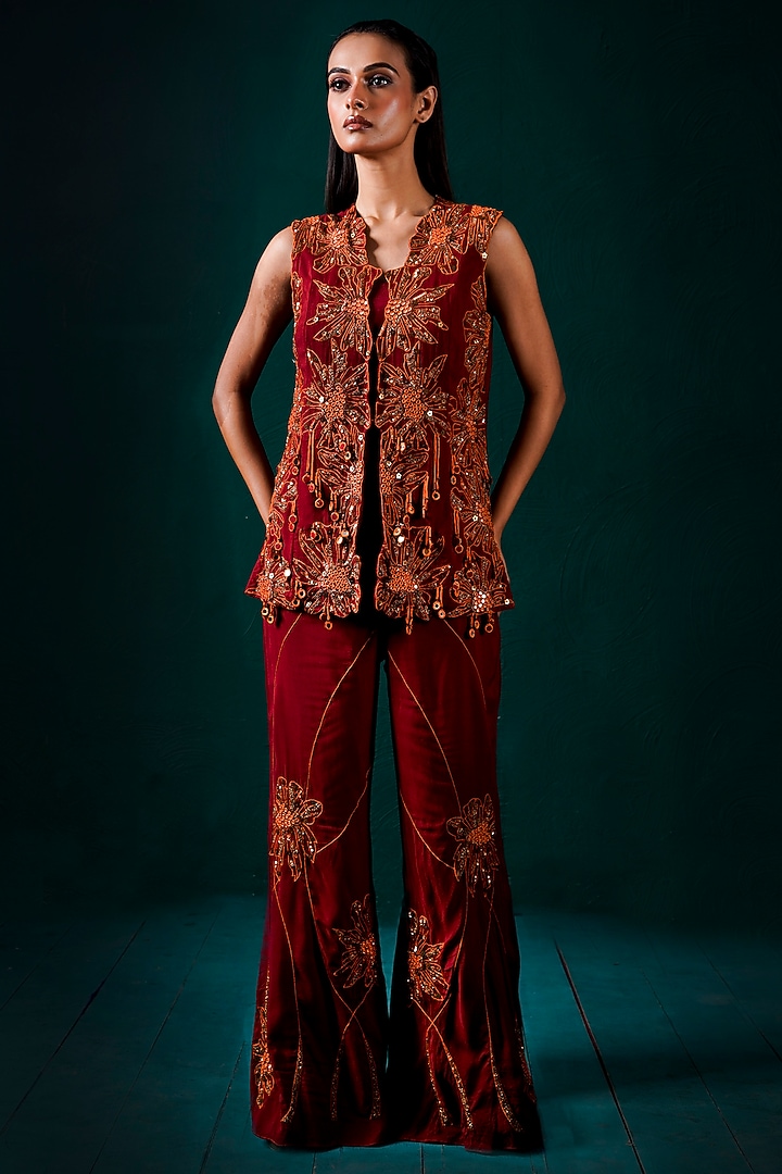 Red Muslin Hand Embroidered Jacket Set by URMIL at Pernia's Pop Up Shop