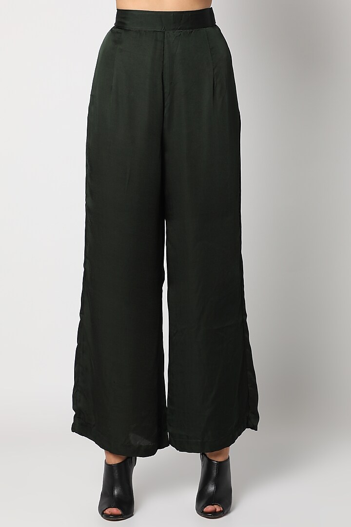 Dark Olive Green Pant Set by Urban Pataka at Pernia's Pop Up Shop