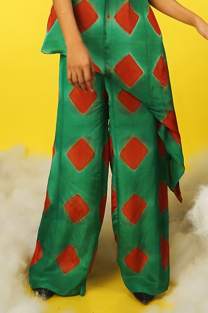 Green & Red Printed Pant Set by Urban Pataka at Pernia's Pop Up Shop