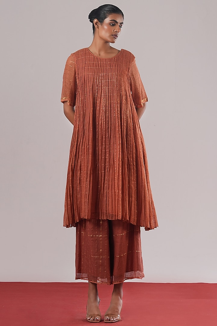 Rust Handwoven Kota Doria Heiko Pants by Urvashi Kaur at Pernia's Pop Up Shop