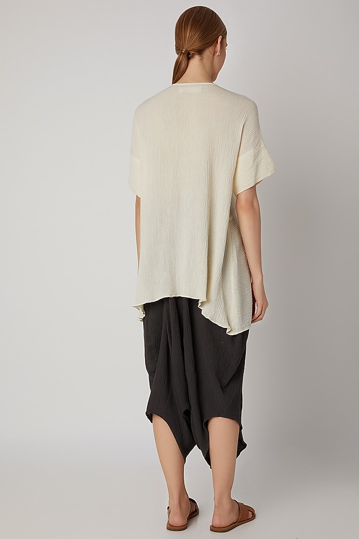 White Viscose Cotton Long Top by Urvashi Kaur at Pernia's Pop Up Shop